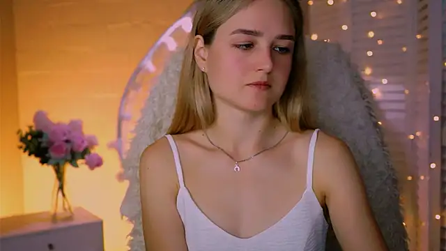 DeboraLarson online show from 09-14-25, 03:40