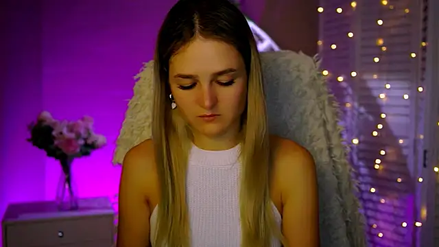 DeboraLarson online show from 11-20-25, 08:04