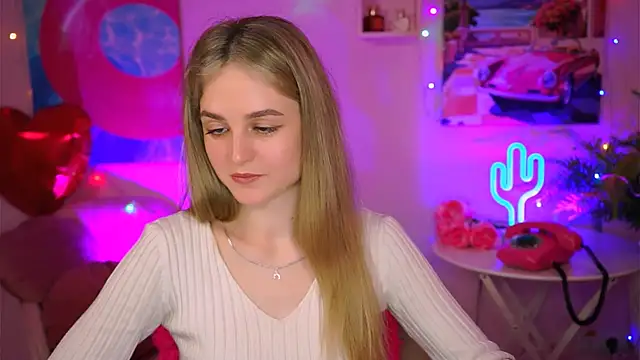 DeboraLarson online show from 03-10-25, 06:49