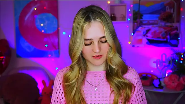 DeboraLarson online show from 03-18-25, 03:56