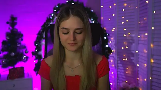 DeboraLarson online show from 12-14-25, 03:24