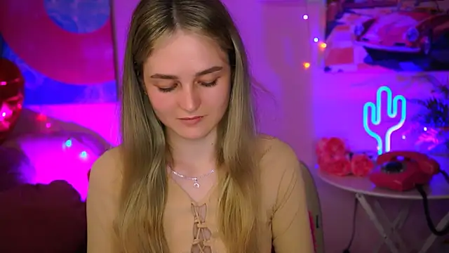 DeboraLarson online show from 03-11-25, 10:29