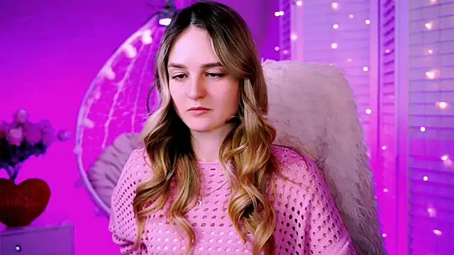 DeboraLarson online show from 02-25-25, 09:37