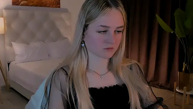 DeboraLarson online show from 10-15-25, 03:38