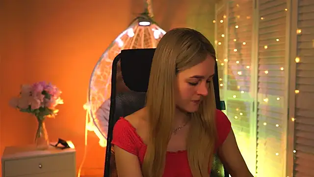 DeboraLarson online show from 03-10-26, 03:43