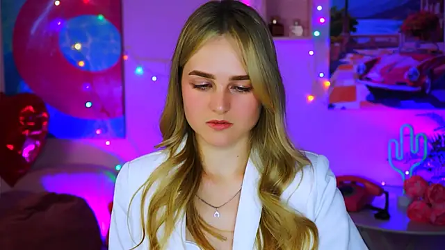 DeboraLarson online show from 03-16-25, 03:47