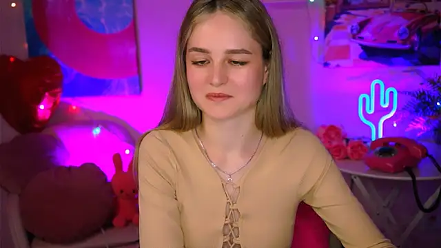 DeboraLarson online show from 03-11-25, 07:24