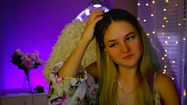 DeboraLarson online show from 12-02-25, 04:03