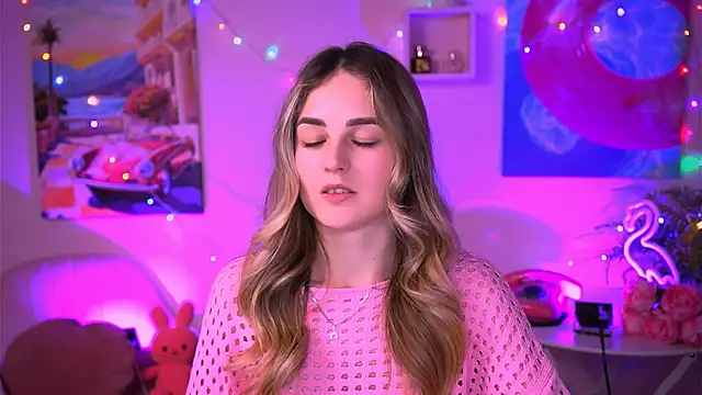 DeboraLarson online show from 02-17-25, 07:33