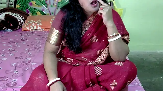 Snapshot of Couple_For_You18 chatting on 02-10-25, 01:44 Couple For You18 online show from 02-10-25, 01:44
