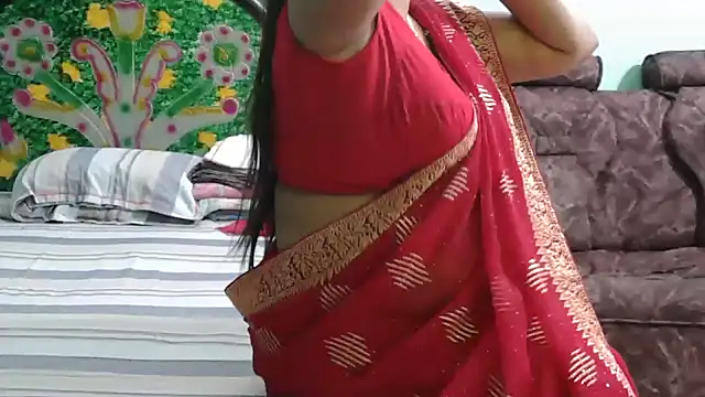 Snapshot of Couple_For_You18 chatting on 05-04-26, 06:11 Couple For You18 online show from 05-04-26, 06:11