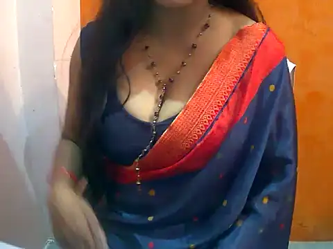 Snapshot of HOT-SEEMAA chatting on 01-07-25, 05:22 HOT-SEEMAA online show from 01-07-25, 05:22