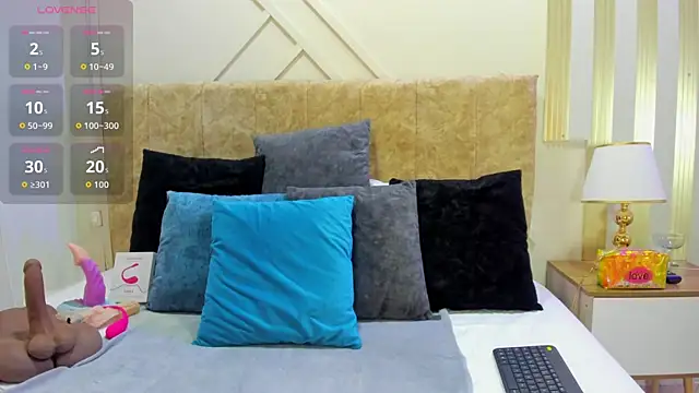 ashley  foxx  online show from 11-21-25, 02:27