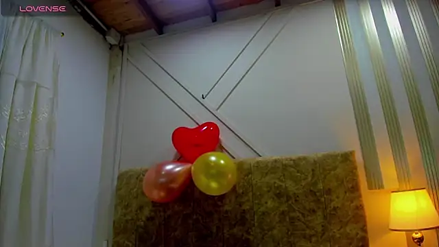 ashley  foxx  online show from 10-08-25, 02:07