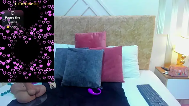 ashley  foxx  online show from 09-26-25, 01:51