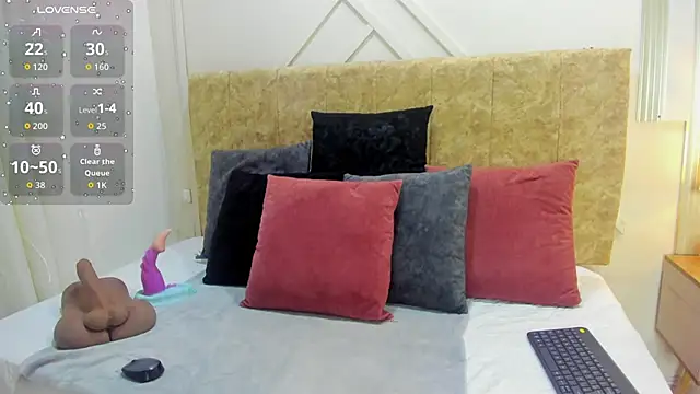 ashley  foxx  online show from 11-14-25, 02:21