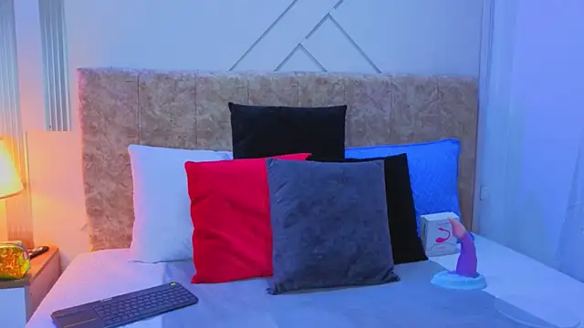 ashley  foxx  online show from 04-07-26, 02:08