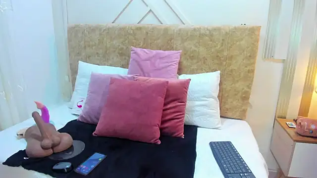 ashley  foxx  online show from 09-24-25, 02:23