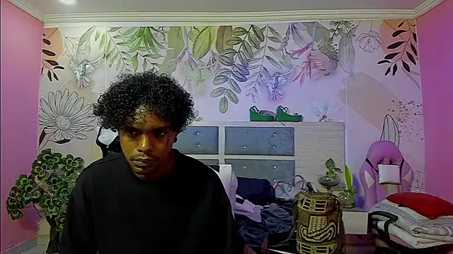 bigblackhotx1 online show from 01-18-26, 12:52