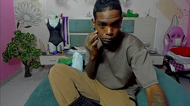 bigblackhotx1 online show from 02-05-26, 12:56