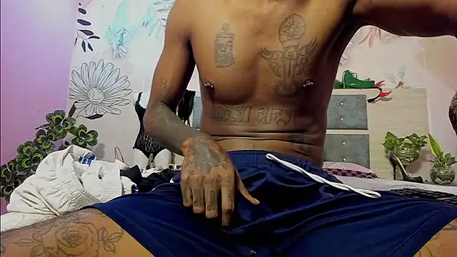 bigblackhotx1 online show from 01-07-26, 01:16