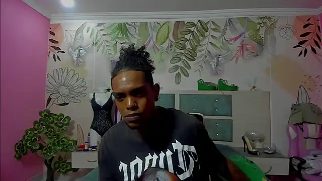 bigblackhotx1 online show from 02-04-26, 01:17