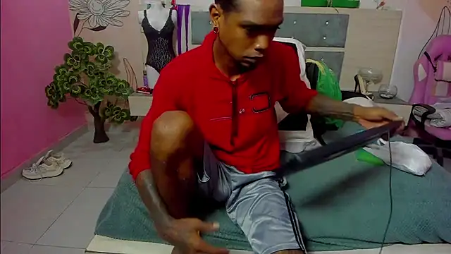 bigblackhotx1 online show from 02-03-26, 01:16