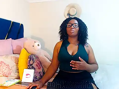 veronica1xxx online show from 12-17-25, 07:08