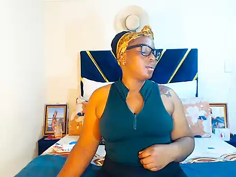 Snapshot of veronica1xxx chatting on 02-03-26, 10:04 veronica1xxx online show from 02-03-26, 10:04