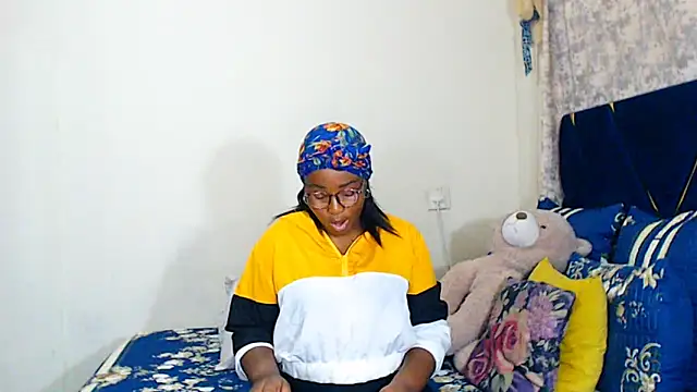 veronica1xxx online show from 04-28-26, 06:34