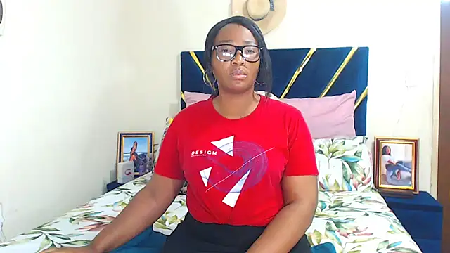 Snapshot of veronica1xxx chatting on 09-30-25, 06:25 veronica1xxx online show from 09-30-25, 06:25