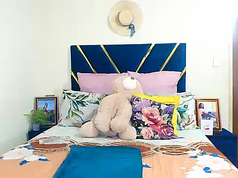 Snapshot of veronica1xxx chatting on 10-20-25, 07:14 veronica1xxx online show from 10-20-25, 07:14