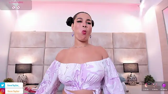 Eevee Taylor online show from 04-13-26, 03:21