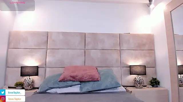 Snapshot of Eevee_Taylor chatting on 02-28-26, 03:39 Eevee Taylor online show from 02-28-26, 03:39