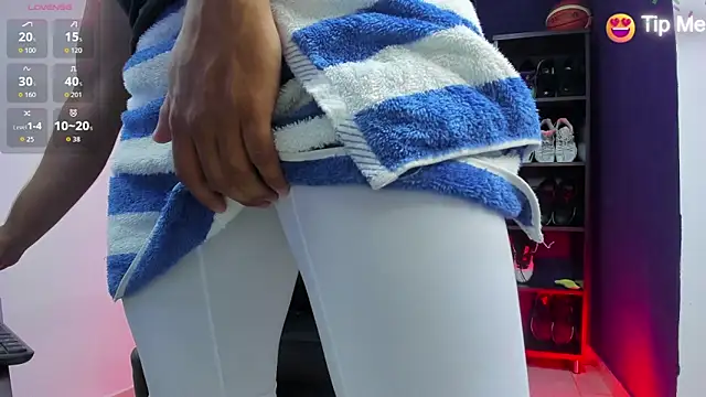 Snapshot of Marcos_garcias chatting on 02-21-26, 09:50 Marcos garcias online show from 02-21-26, 09:50