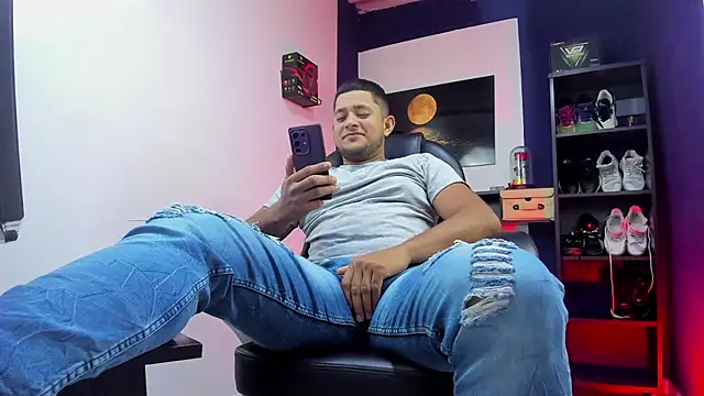 Snapshot of Marcos_garcias chatting on 06-24-26, 10:58 Marcos garcias online show from 06-24-26, 10:58