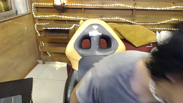 Snapshot of andy_staar chatting on 11-13-25, 07:29 andy staar online show from 11-13-25, 07:29