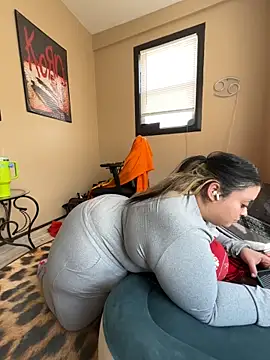 tillymarie34 online show from 03-18-26, 04:52