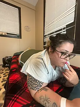 Snapshot of tillymarie34 chatting on 06-20-26, 03:11 tillymarie34 online show from 06-20-26, 03:11