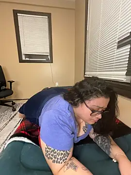 Snapshot of tillymarie34 chatting on 02-03-26, 03:04 tillymarie34 online show from 02-03-26, 03:04