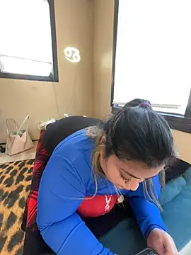 Snapshot of tillymarie34 chatting on 02-18-26, 06:48 tillymarie34 online show from 02-18-26, 06:48