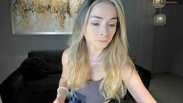 StacyWoods online show from 04-24-26, 11:01