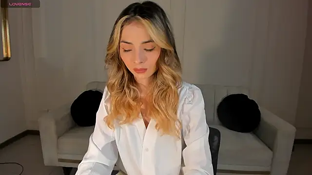 StacyWoods online show from 05-28-26, 11:05