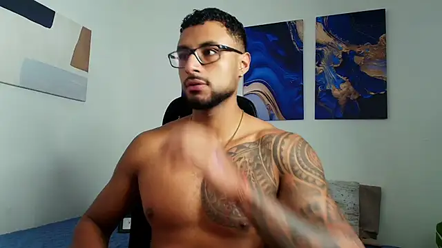 LiamGarcia1 online show from 09-10-25, 02:05