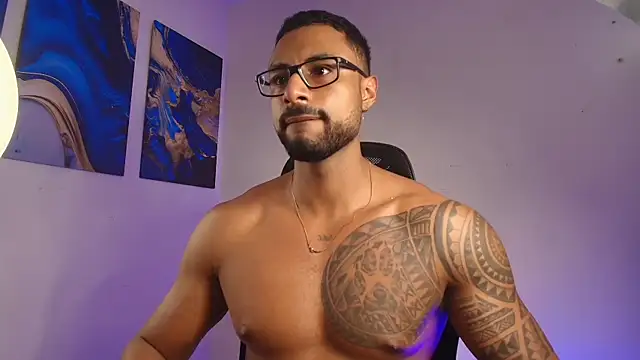 LiamGarcia1 online show from 03-12-26, 07:07