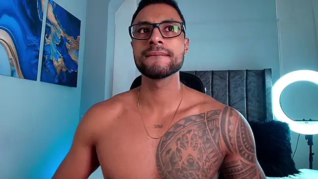 LiamGarcia1 online show from 04-20-26, 03:35