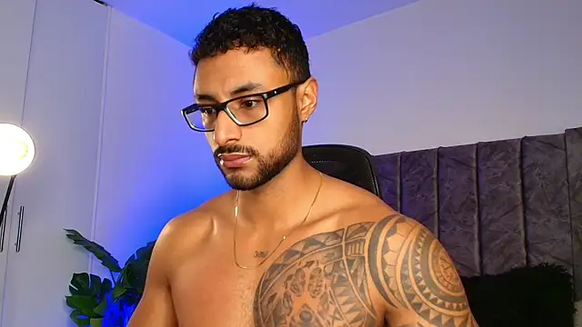 LiamGarcia1 online show from 10-21-25, 01:32