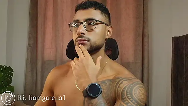 LiamGarcia1 online show from 03-19-25, 05:50