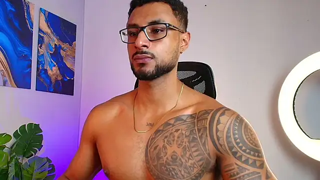 LiamGarcia1 online show from 09-16-25, 12:33