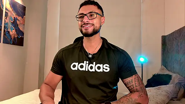 LiamGarcia1 online show from 06-17-26, 02:16
